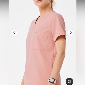 Women’s Size Small Figs Catarina Top-Color Pink Sand